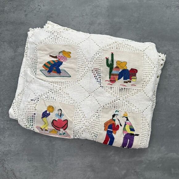 Vintage Latin American Hand Knit Lace Embroidered Large Decorative Blanket - Picture 1 of 5